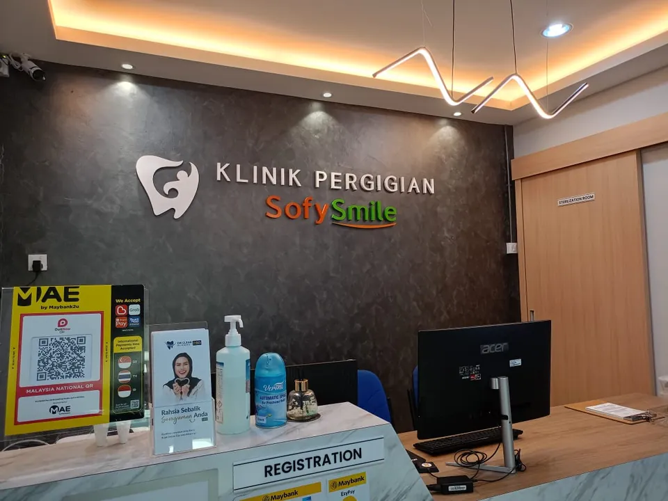 Kaunter pendaftaran di Klinik Pergigian Sofy Smile